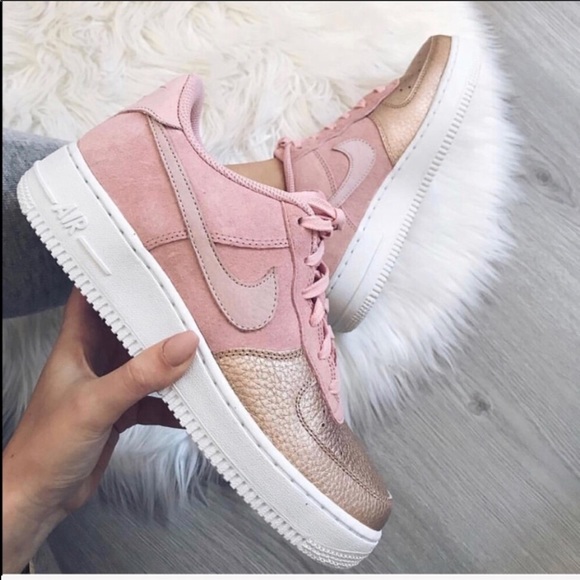 NWT Nike Air Force 1 Rare Pink/Gold - Picture 5 of 8